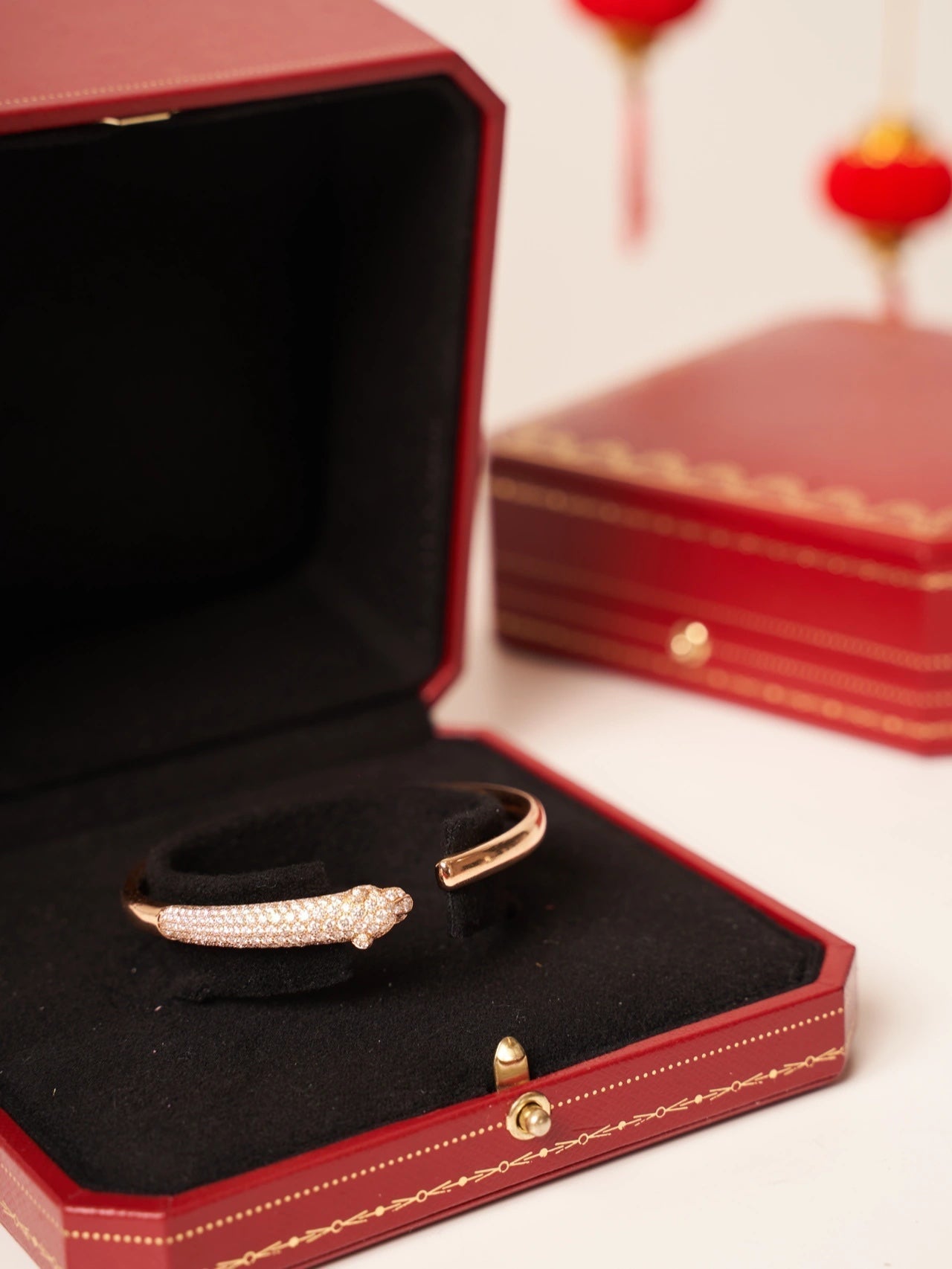 CARTIER PANTHERE ROSE GOLD DIAMOND OPEN BRACELET