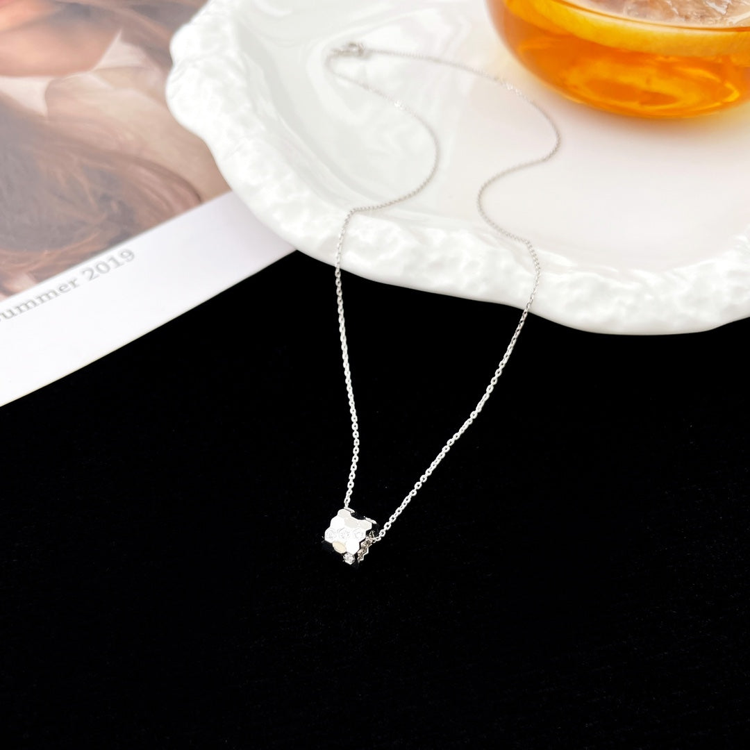 CHAUMET BEE MINI PEDANT DIAMOND NECKLACE