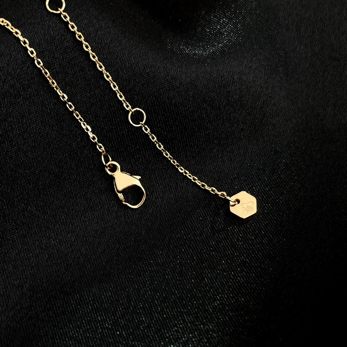 CHAUMET BEE MINI NECKLACE