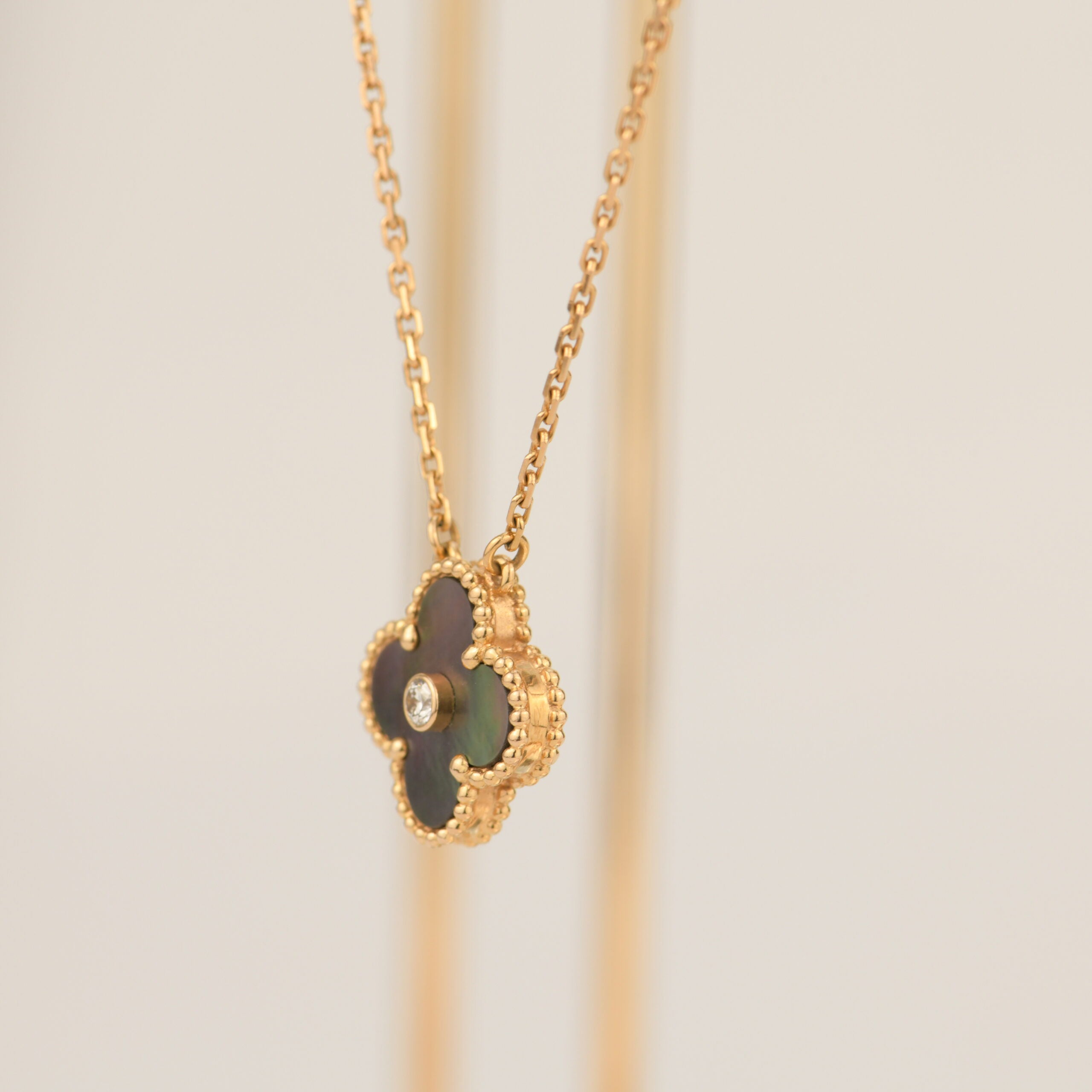 VCA CLOVER 15MM DIAMOND AND MOTHER-OF-GREY NECKLACE
