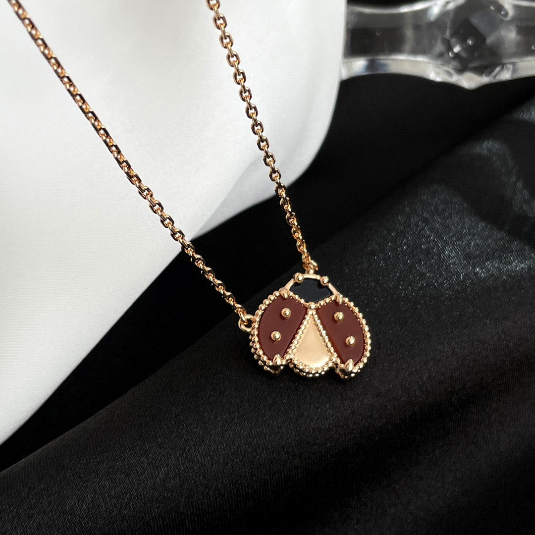 VCA LUCKY CARNELIANS LADYBUG NECKLACE