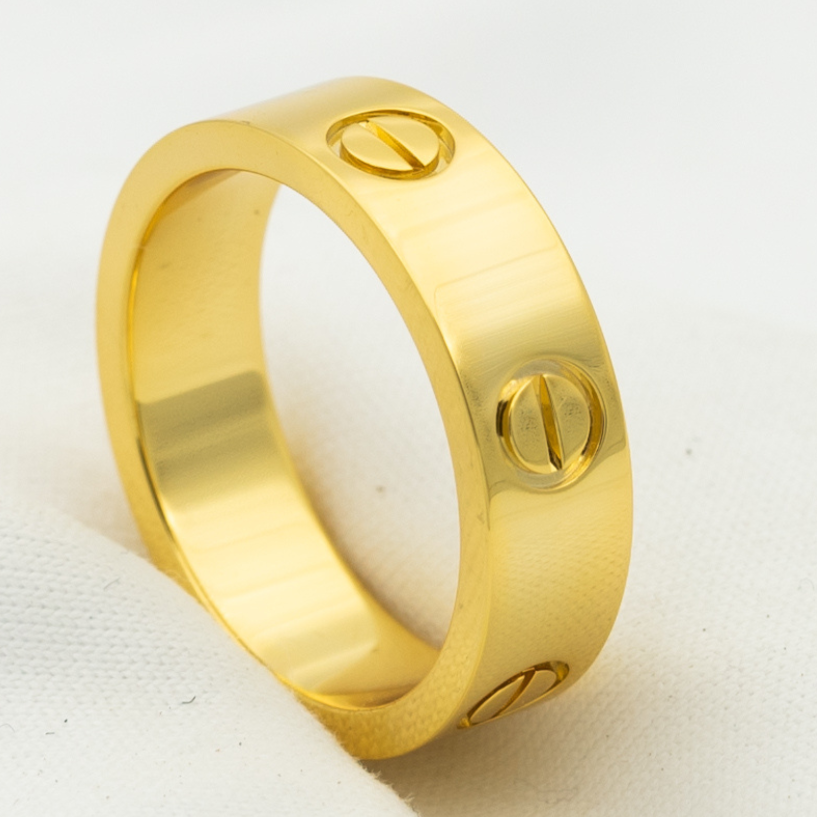 CARTIER LOVE RING 5.5MM NO DIAMOND