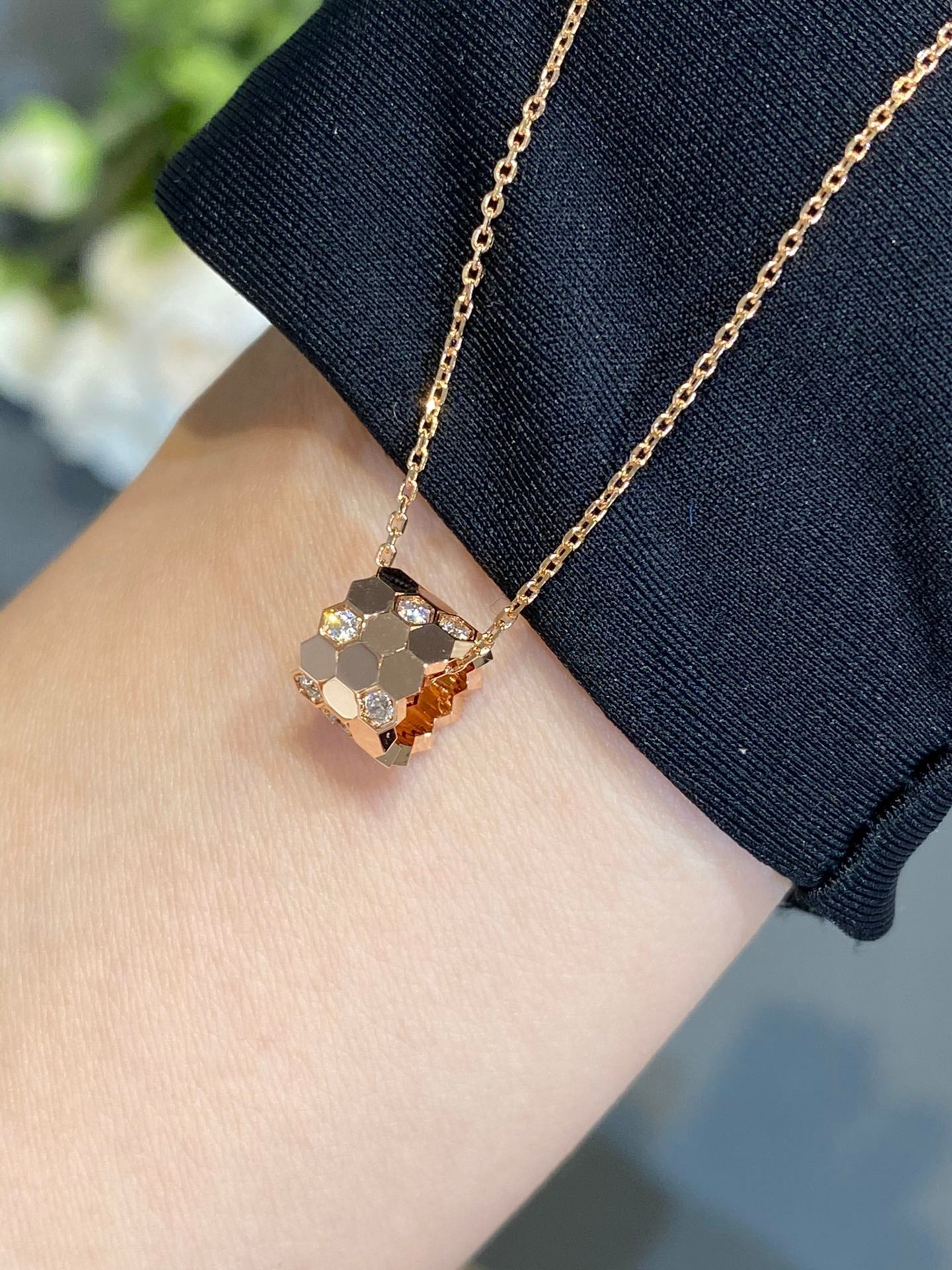 CHAUMET BEE LOVE DIAMOND NECKLACE